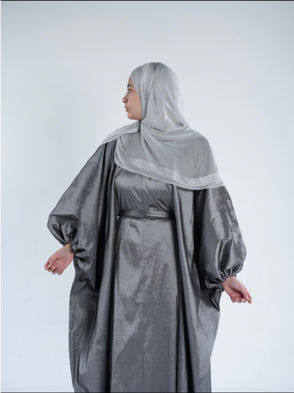 Abaya Naya Gris
